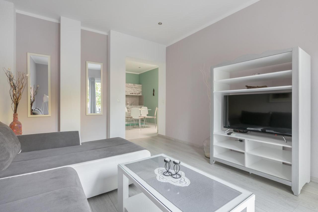 Apartmani Dijana Podgora Εξωτερικό φωτογραφία